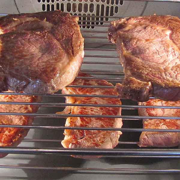 Steak braten: Wie gelingt die Zubereitung im Ofen?