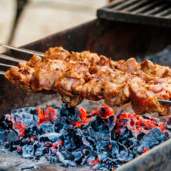 Grillfleisch richtig auswählen, marinieren und grillen: Der umfassende Ratgeber