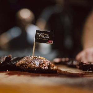 Erleben Sie die Geschmacksvielfalt verschiedener Steaks in einer großen Querverkostung I Metzgerei DER LUDWIG
