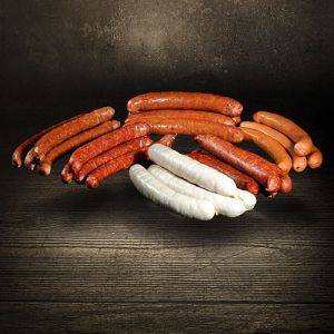 Der Ludwig Würstchen Parade Handwerklich hausgemachte Würste das Rundum Wohlfühl Paket über 2 Kilo Wurst 12 Prozent Ersparnis gegenüber dem Einzelkauf 4 Rindswürste 4 Käsegreiner 4 Bauernwürstchen 4 feine Bratwürstchen 4 Frankfurter 4 Pfefferbeisser Würst