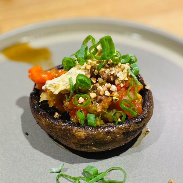 Gegrillte Riesenchampignon mit gegrillter Salsa