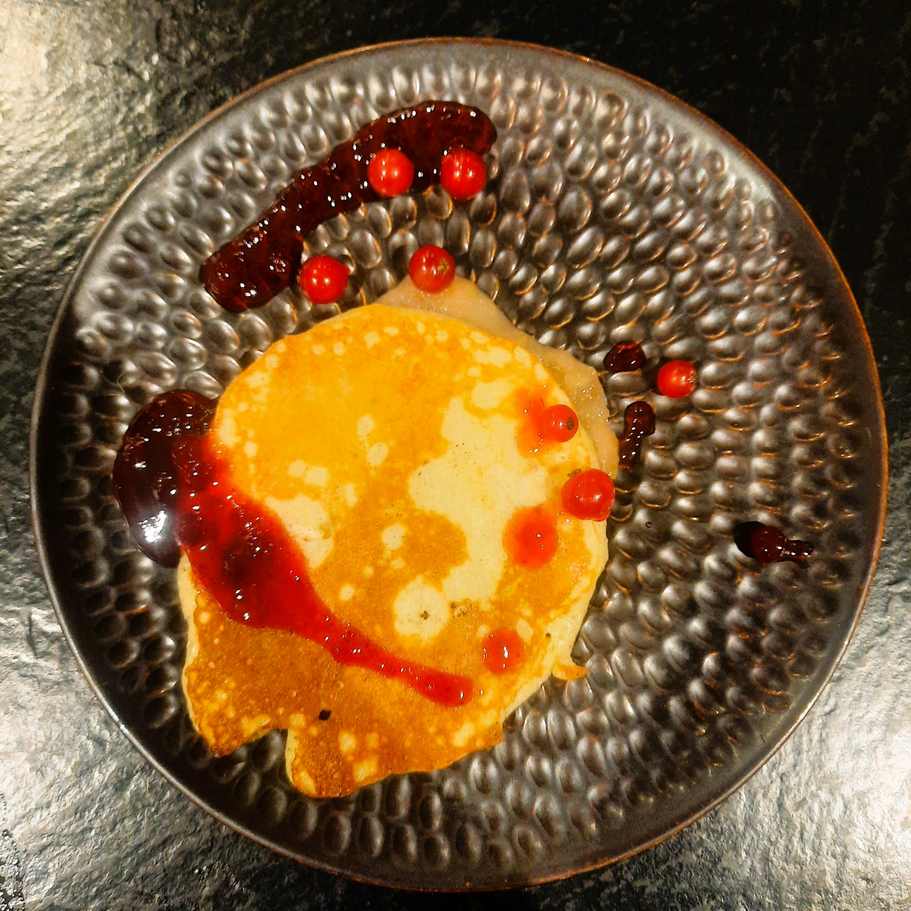 Pancake mit Apfel-Birnenkompott und Erdbeersauce | Ein Rezept von Der ...