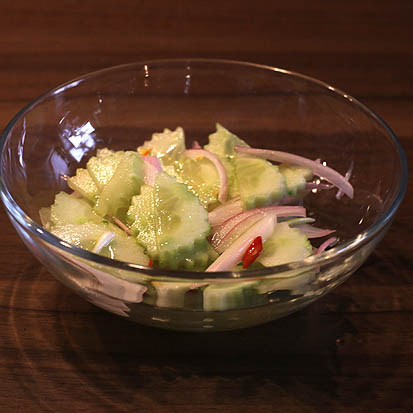 Thailändischer Gurkensalat