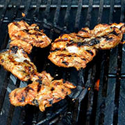 Gegrilltes Kachelfleisch