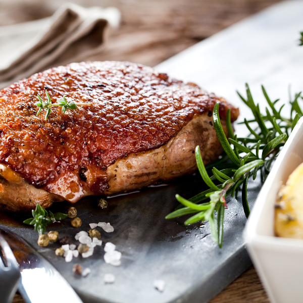 Entenbrust Sous-Vide mit Kartoffelriegeln und Karotten