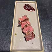 Onglet mit Rotweinschalotten