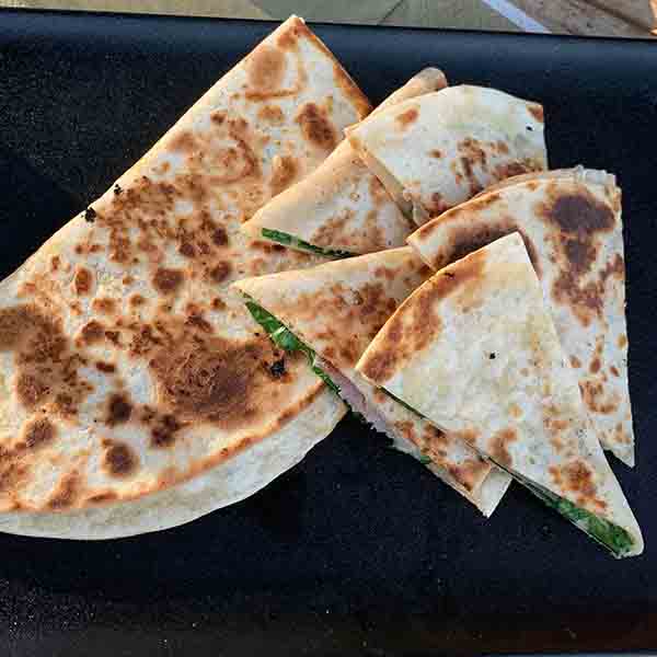 Quesadilla vom Grill | Trüffelcreme | Knochenschinken