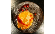 Pancake mit Apfel-Birnenkompott und Erdbeersauce 