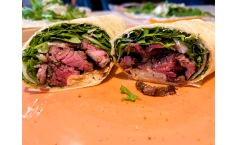 Dürüm 2.0 Rinderhuft mit Trüffelcreme / Rucola / Parmesan 