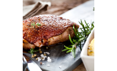 Entenbrust Sous-Vide mit Kartoffelriegeln und Karotten
