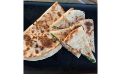 Quesadilla vom Grill | Trüffelcreme | Knochenschinken