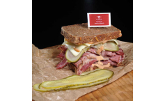 Pastrami Reuben-Sandwich