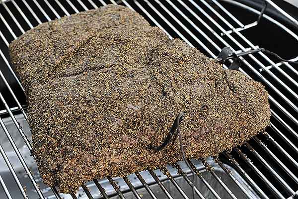 Pastrami auf dem Weber Watersmoker